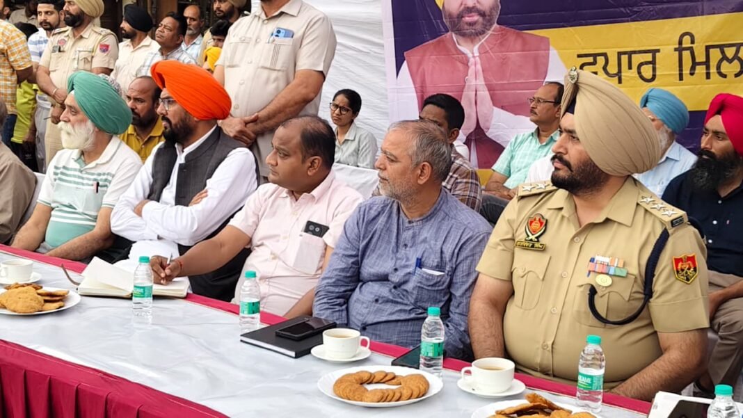 आजादी के 75 साल बाद पनाही कदीम किसानों का मालिकाना हक पाने का सपना होगा साकार – धालीवाल आजादी के 75 साल बाद पनाही कदीम किसानों का मालिकाना हक पाने का सपना होगा साकार – धालीवाल