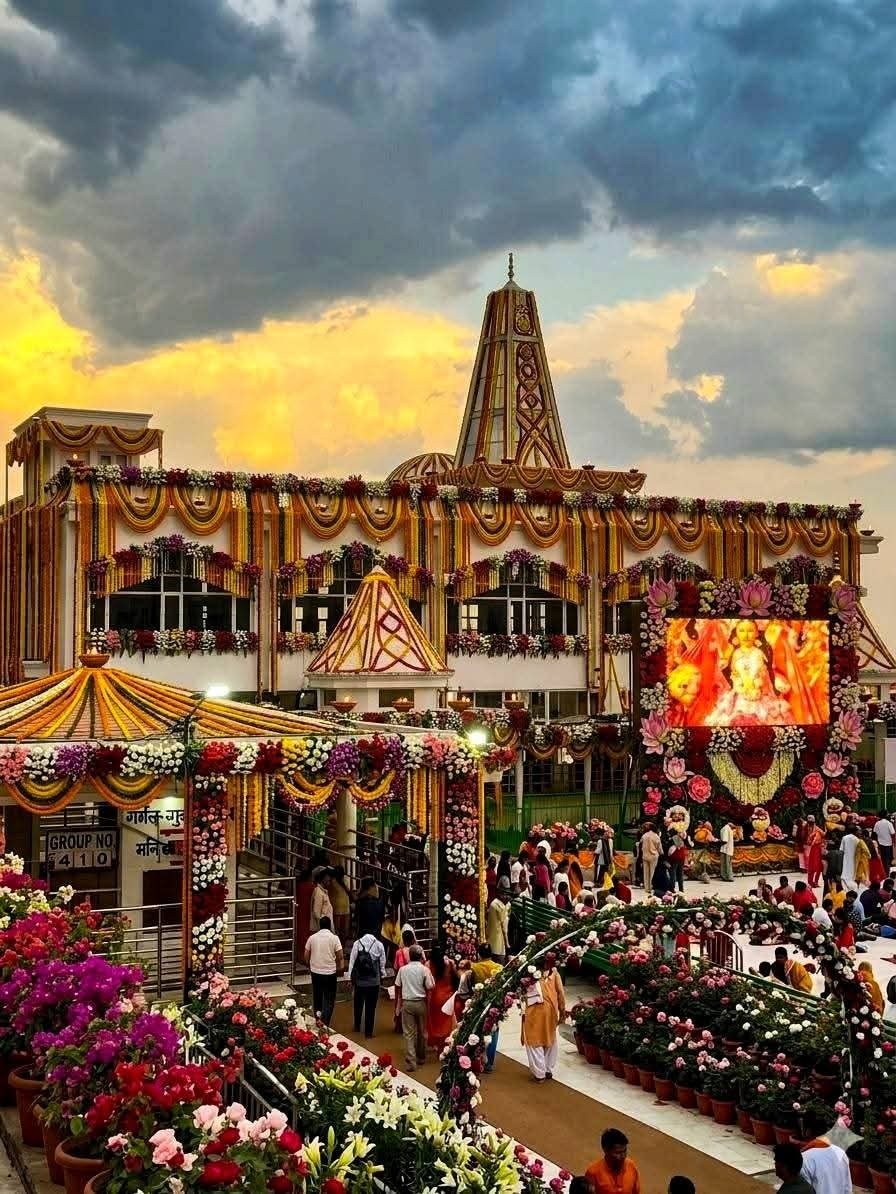 नवरात्रों में मां वैष्णो देवी धाम पर उमड़ा आस्था का सैलाब